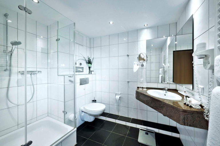 Bathroom 4, Best Western Premier IB Hotel Friedberger Warte, Frankfurt am Main