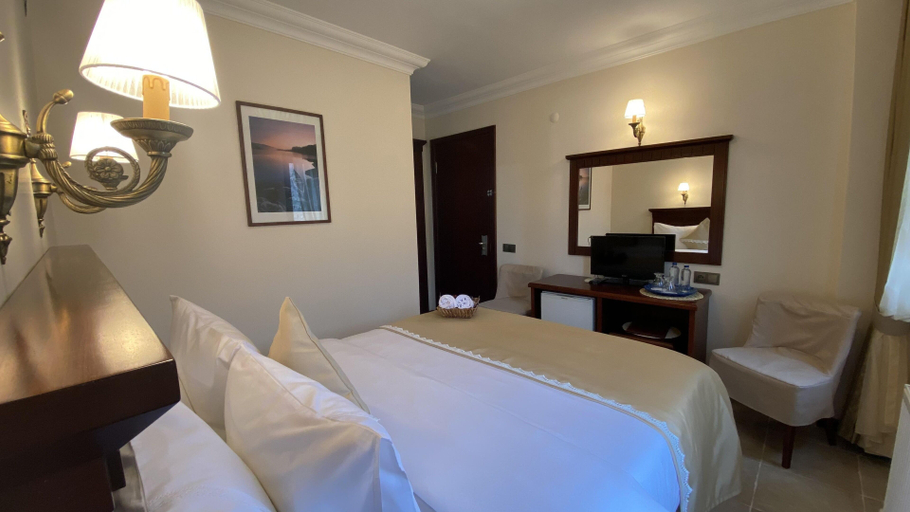 Bedroom 3, Suinn Cunda, Ayvalık