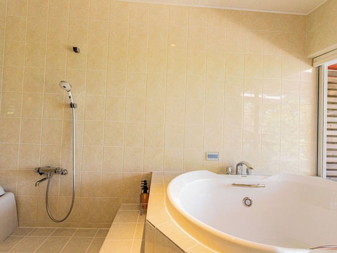 Bathroom 5, Nagahama Beach Resort Kanon, Motobu