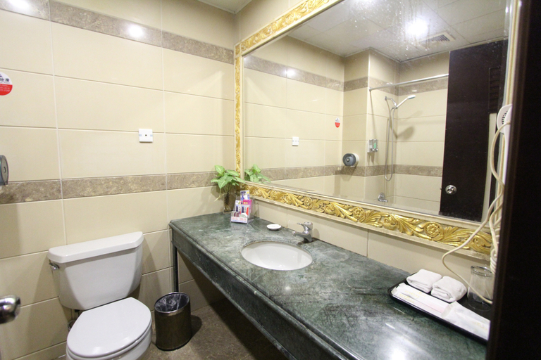 Bathroom 2, Fu Shi Hotel, Zhaoqing