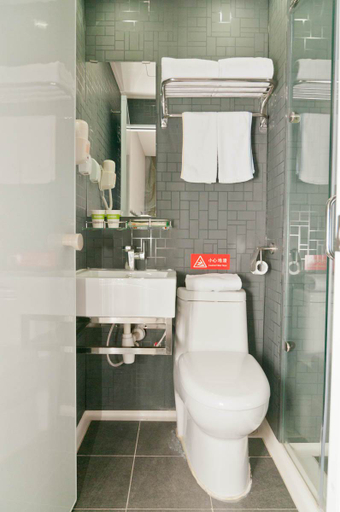 Bathroom, Homeinn Pebble Hotel (Zibo Wangfujing Badaju), Zibo