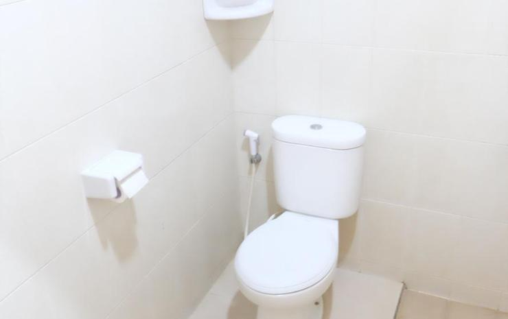 Bathroom, Ndalem Suratin Guesthouse, Yogyakarta