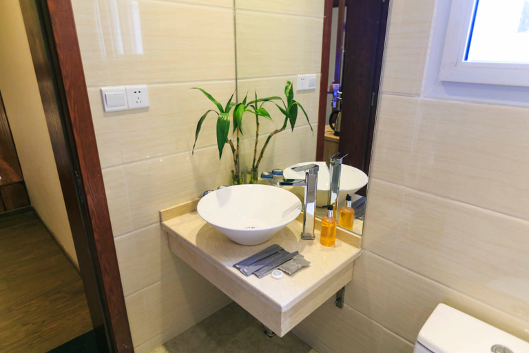 Bathroom, 1+ Qin Hotel, Chongqing