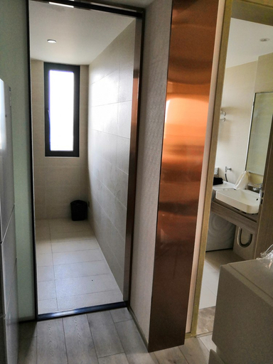 Bathroom, Shanghai Bailu All Suites Hotel (Zhoudeng Highway Kangxin Highway Branch), Shanghai