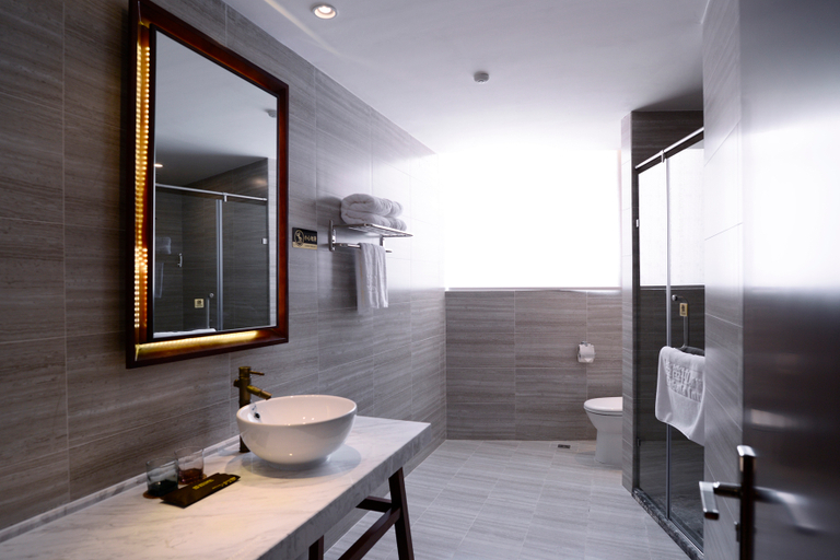 Bathroom 3, Babala Hotel (Guangzhou Dagang), Guangzhou