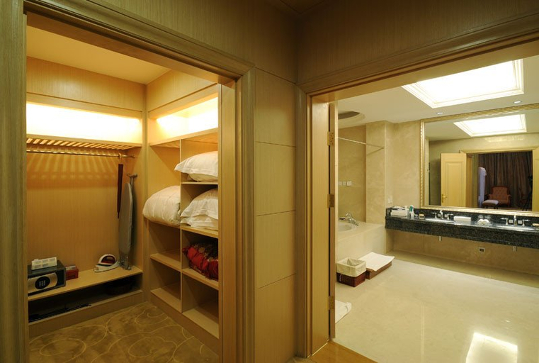 Bathroom 3, Haigeng Garden Hotel, Kunming