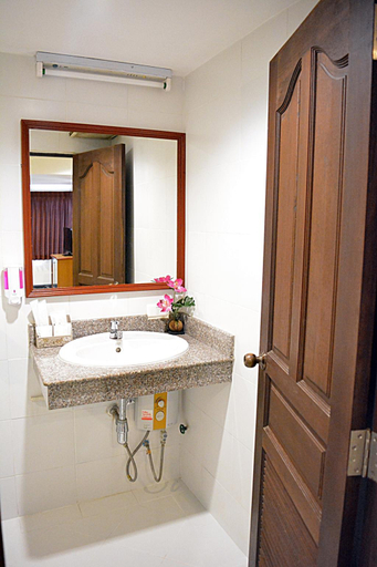 Bathroom, バーン タラ ゲストハウス, Mueang Krabi