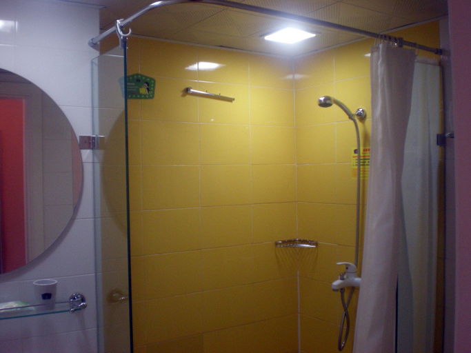 Bathroom 3, Home Inn Neo Kunming Railway North Station Metro Station, Kunming