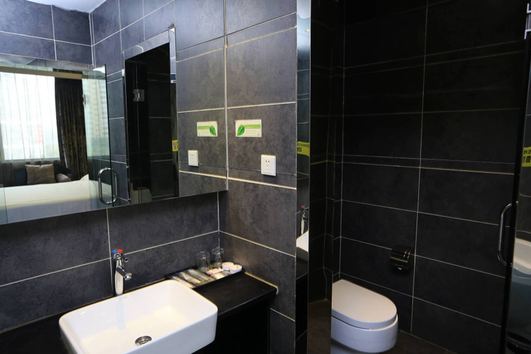 Bathroom 3, Chongqing Yishi Rongtai Hotel, Chongqing