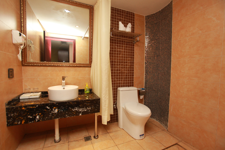Bathroom 3, Nanchong Jiangnan Hotel (Wangfujing Shopping Center), Nanchong