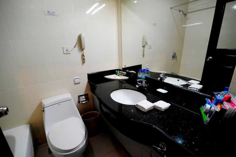 Bathroom 3, Wuyue Hotel, Guiyang