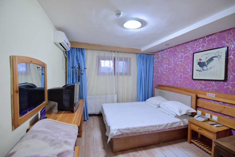 Bedroom 2, Nostalgia Hotel (Beijing Qianmen Subway Station), Beijing