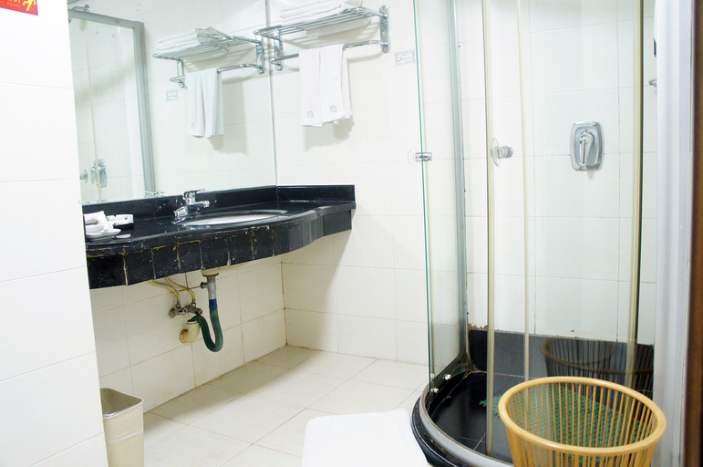 Bathroom 2, Training Center Hotel of Guangxi Development and Reform Commission, Nanning