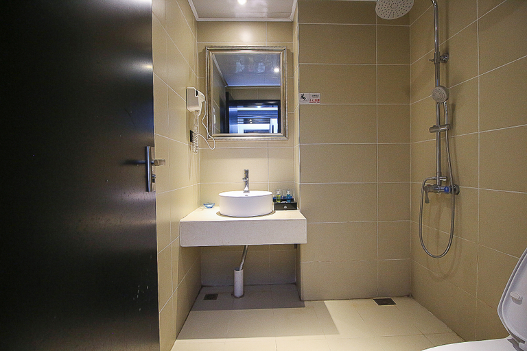 Bathroom 2, Haikou Jinglan Boutique Hotel, Haikou