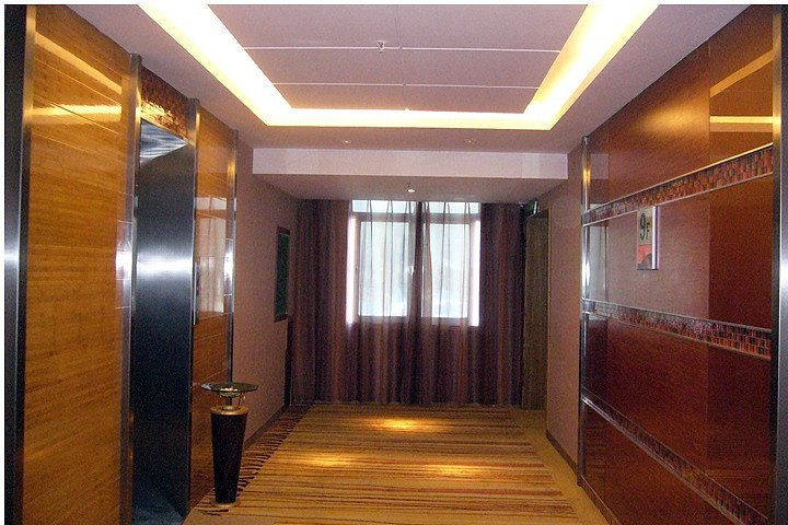 Others 5, Vienna Hotel Guangxi Hechi Nandan Jinfurong Square, Hechi