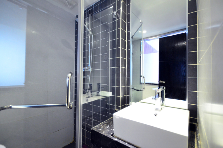 Bathroom 2, Weidu International Youth Hotel, Wuhan