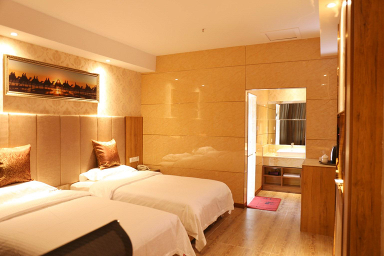 Bedroom 2, Super 8 Hotel Hetian Tuanjie Square, Khotan