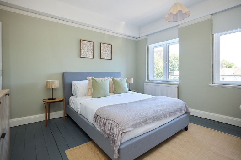 Room 4, The Green Room on New Park, London