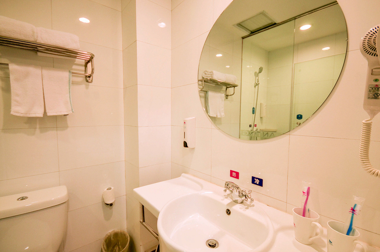 Bathroom 2, Hanting Hotel (Xining Limeng Pedestrian Street), Xining