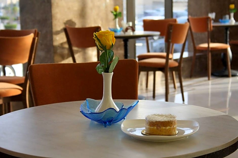 Food & Drinks, Salsabil Hotel by Warwick Al Corniche, Jeddah