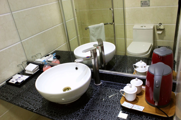 Bathroom, Qinghai Hotel, Shenzhen