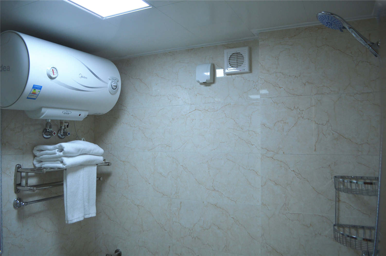 Bathroom 3, Chengfu Hotel (Hohhot East Railway Station), Hohhot
