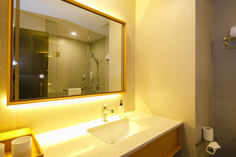Bathroom 3, Ji Hotel Kunshan Development Zone East Qianjin Road, Suzhou