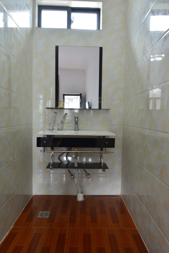 Bathroom, Dali Ancient Town Ruiyuan Hotel, Dali Bai