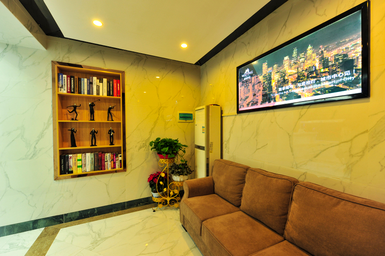 Others 4, wating hotel, Huanggang