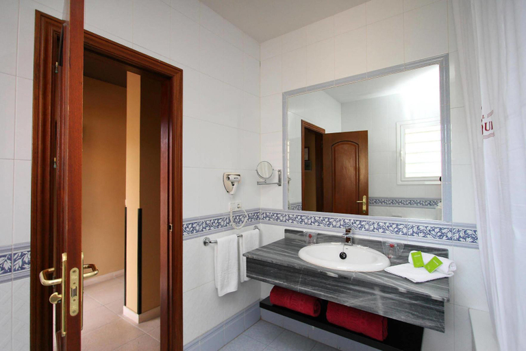 Bathroom 5, Hotel El Duque, Santa Cruz de Tenerife