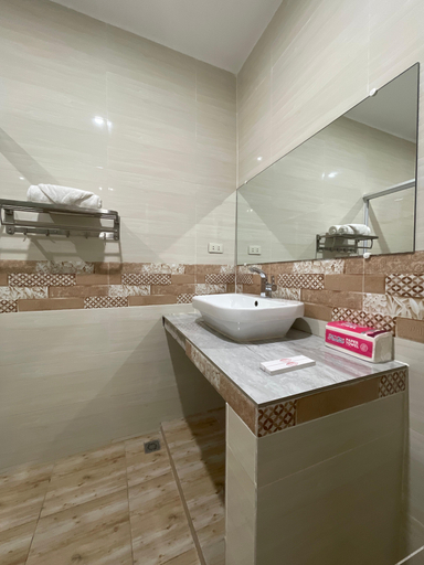 Bathroom 5, LaSersita Casitas and Water Spa Beach Resort by Cocotel, Mansalay