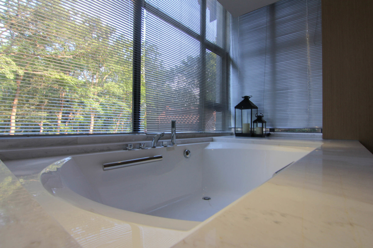 Bathroom 5, Dangui Hotel (Yangzhou Slender West Lake), Yangzhou