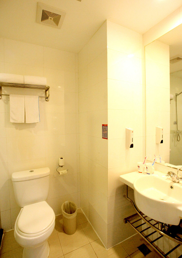 Bathroom 3, Hanting Hotel Dashiqiao Hada Middle Road, Tieling