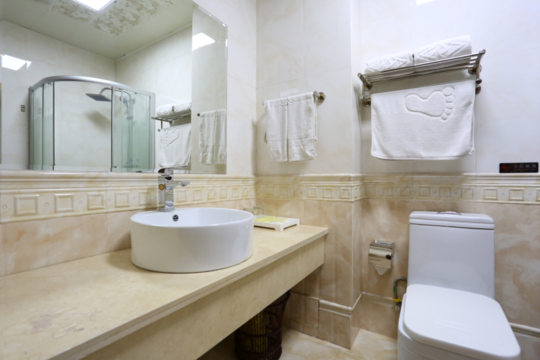 Bathroom 3, Vienna Hotel Jilin Dunhua High-Speed Railway Station, Yanbian Korean