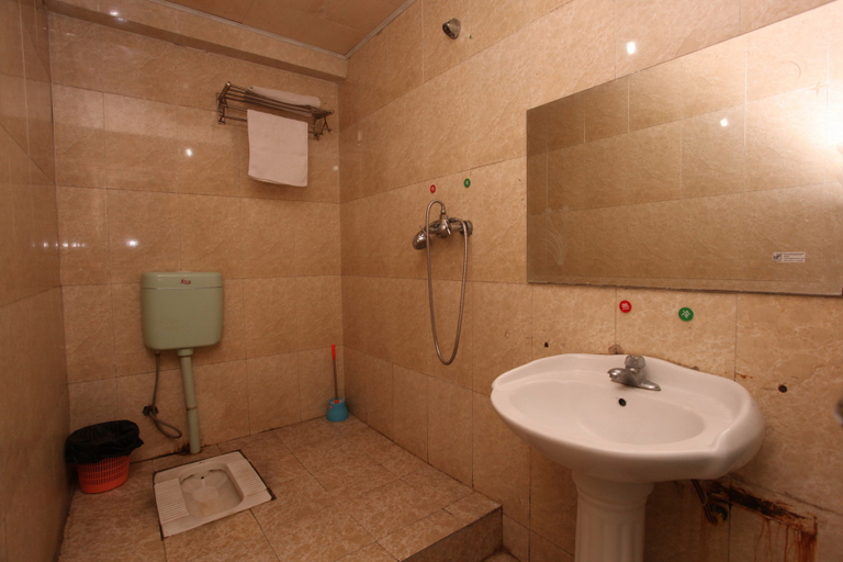 Bathroom, Chengdu Antique Hotel (Gaoshengqiao Subway Station), Chengdu