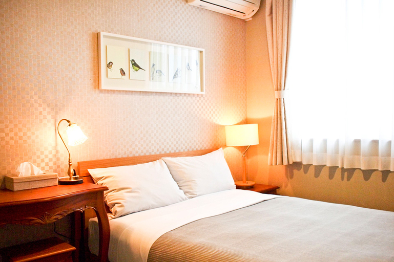 Bedroom 4, Aso Base Backpackers, Aso