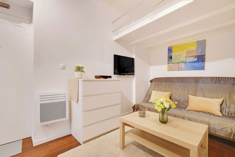Living area 4, Charming Studio - 2P- Le Marais, Paris