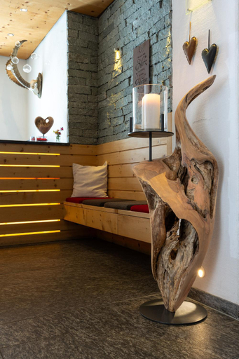 Public Area, Hotel Crusch Alba Zernez, Inn