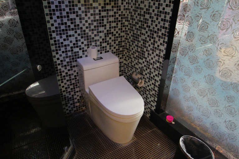 Bathroom 4, Yimi Collection Hotel (Shanghai Xizang North Road Subway Station), Shanghai