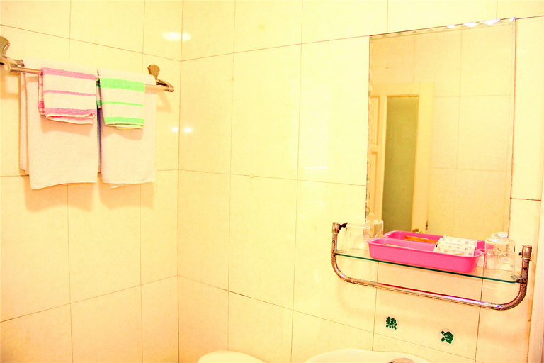 Bathroom 3, ホームイン ビジネスホテル(), Baotou