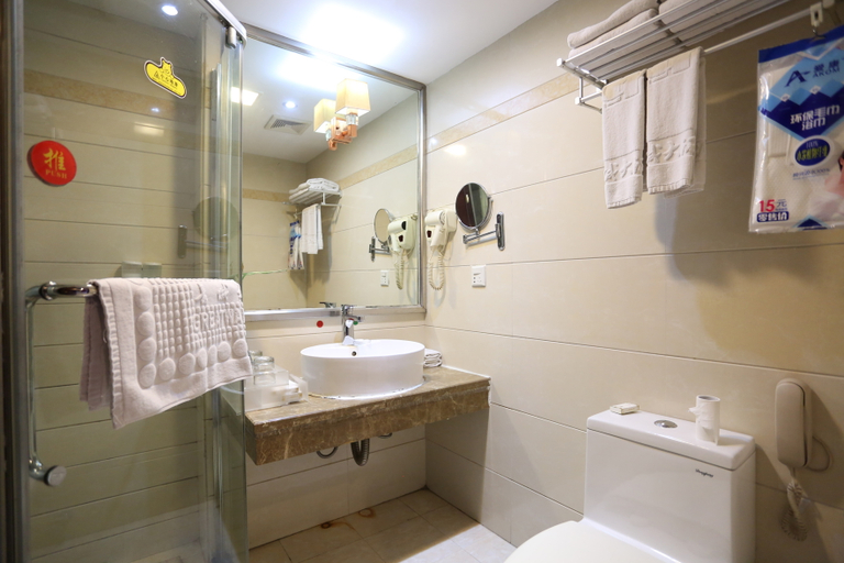 Bathroom 4, The Great Wall Hotel, Yueyang