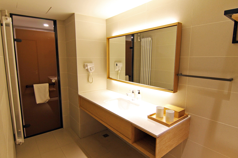 Bathroom 5, BF Express Hotel (Daqing Tieren Square), Daqing