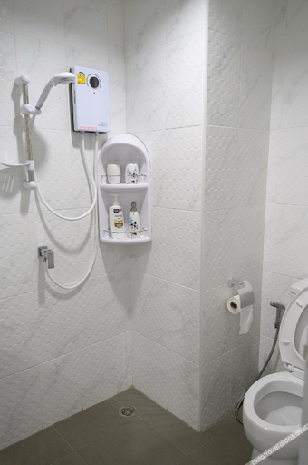 Bathroom 3, Munruk Hostel, Muang Prachuap Khiri Khan