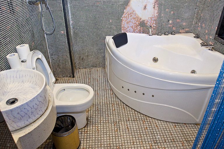 Bathroom 2, Zsmart Hotel (Shanghai Baoshan Wanda Gongkang Road Subway Station), Shanghai