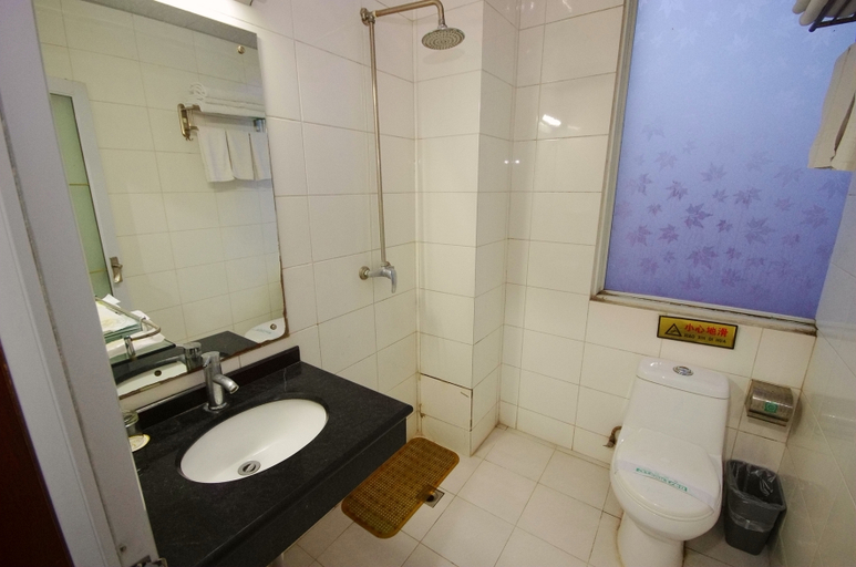 Bathroom 2, Four Seasons Hotel, Hanzhong