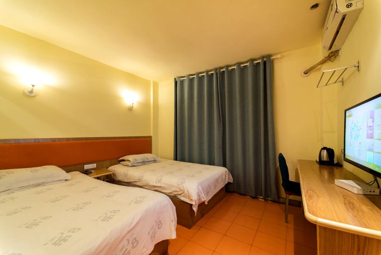 Bedroom 2, Le 8 Chain Hotel (Bengbu Zhanggongshan Park), Bengbu