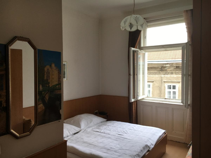 Bedroom 3, Hotel Pension Arpi, Wien