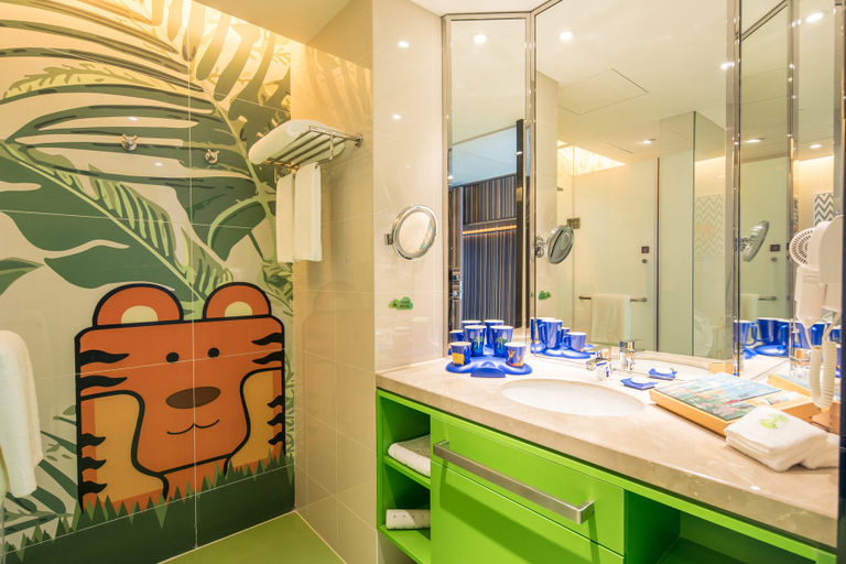 Bathroom 2, Chimelong Xiangjiang Hotel, Guangzhou