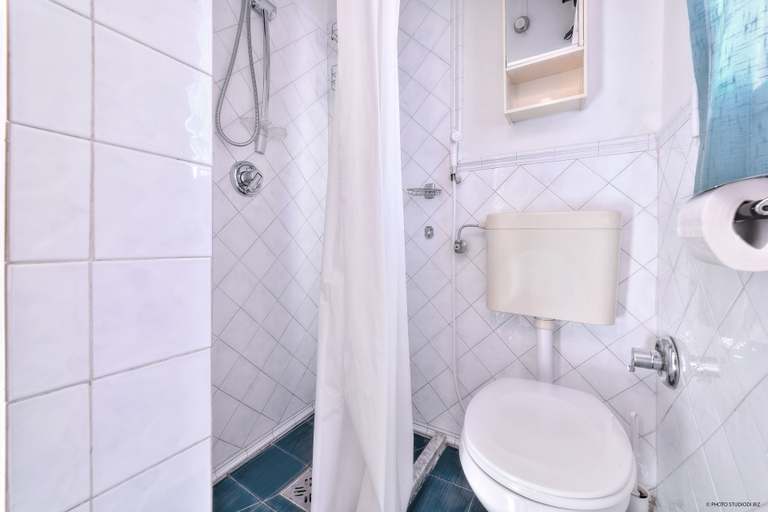 Bathroom 4, Wine Apartments Florence Prugnolo, Florence