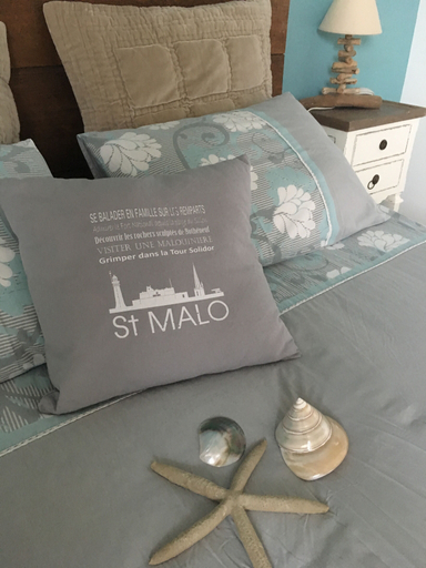 Bedroom 2, シャンブル ドウツ ラ メテリー ア ドンルー, Ille-et-Vilaine